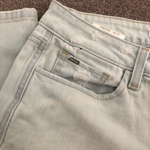 Joe’s Jeans Distressed Chelsea Skinny Jeans - Picture 4 of 7